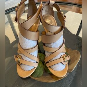 ISOLA strappy genuine leather sandals. Nude/tan color. Size 8.5.